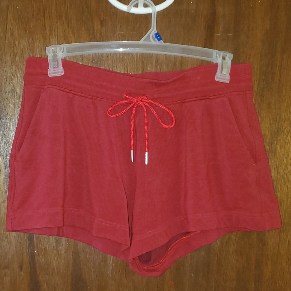 Athleta Balance Shortie Shorts Sz Large Red Print